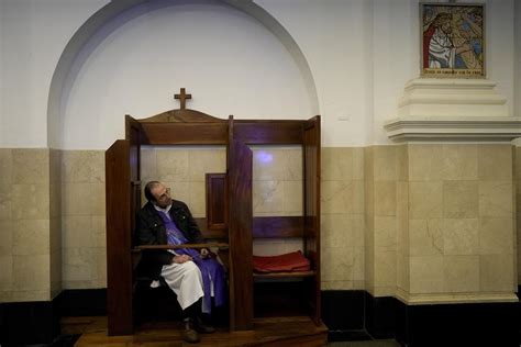 Argentines ask patron saint of work for jobs with elections around the corner